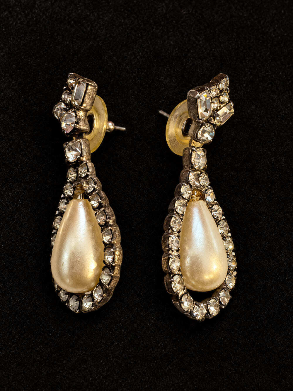 ⚜️ Drop Earrings | Faux Pearl & Crystal | Gold-Tone Teardrop 💗